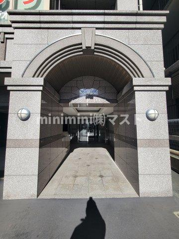 メゾンドロハスのエントランス