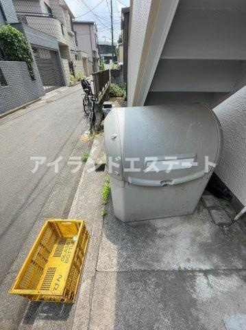 ハイツ野田駒沢　バストイレ別　南向き　浴室に窓のその他共用部分