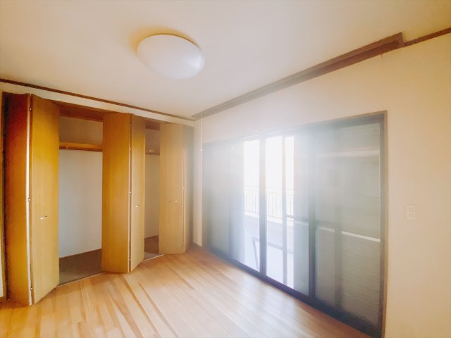 【中古戸建】高崎市大橋町の洋室|■洋室｜子供部屋のメリットは「自立心を養うことができる」「自分で整理整頓できるようになる」そして、お子様が成長した際には「プライバシーを確保できる」といい事だらけ♪