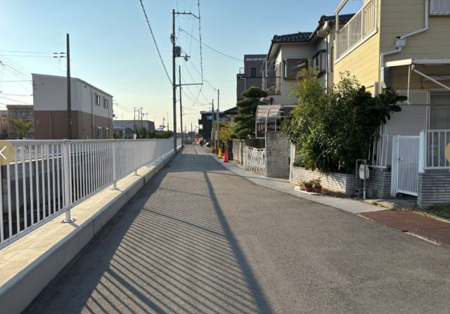 高石市加茂２丁目３-14の前面道路含む現地写真