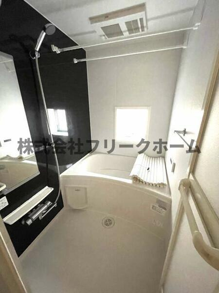 武蔵野市境５丁目の賃貸マンションの浴室