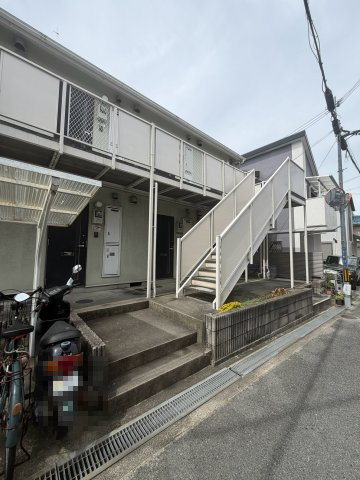 前川ハイツのエントランス