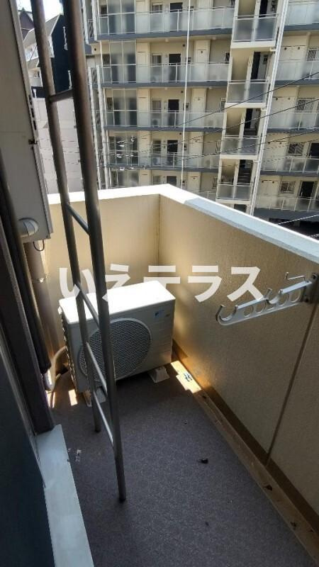 シャルマンパレ神戸花隈のバルコニー