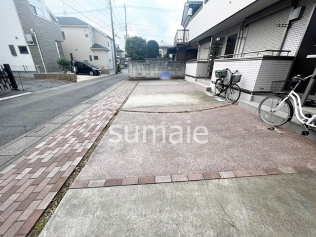 ＡＲＩＮＡ　ＴＡＫＩＮＩＳＨＩの駐車場|駐車場です
