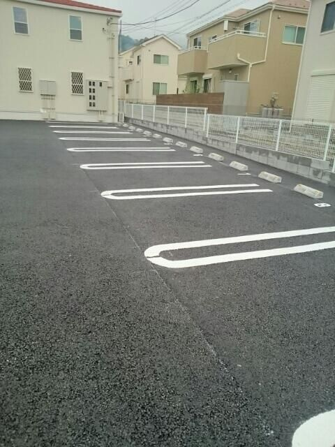 カーサ　アズールの駐車場