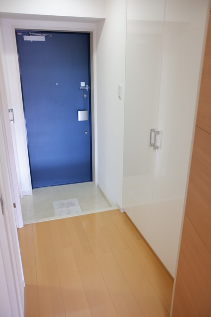 ガーデンハウス柿の木坂の玄関