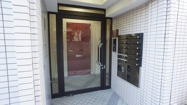 ソフィア椎名町のエントランス