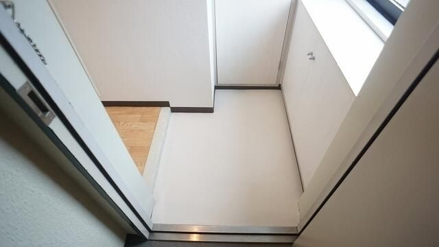 ソフィア椎名町の玄関