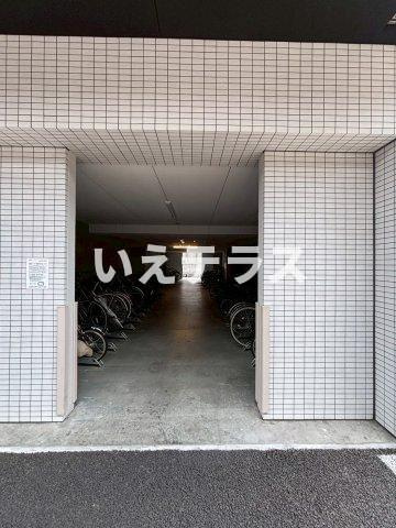 アドバンス神戸レイソレのエントランス
