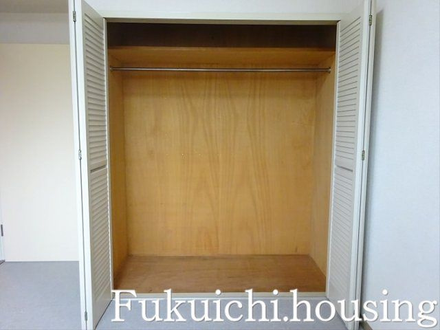 赤堤山渓ハイツの収納