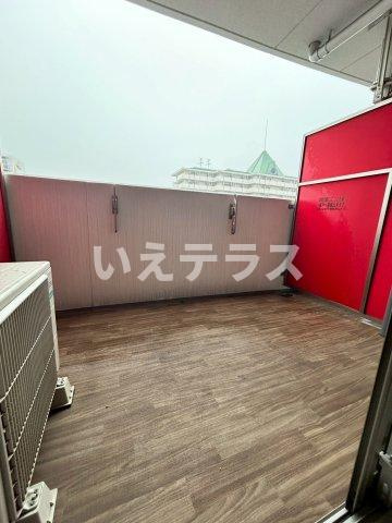 セレニテ神戸プリエのバルコニー