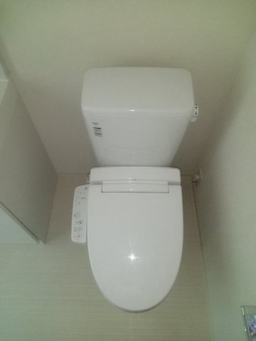 川崎市多摩区生田６丁目の賃貸マンションのトイレ