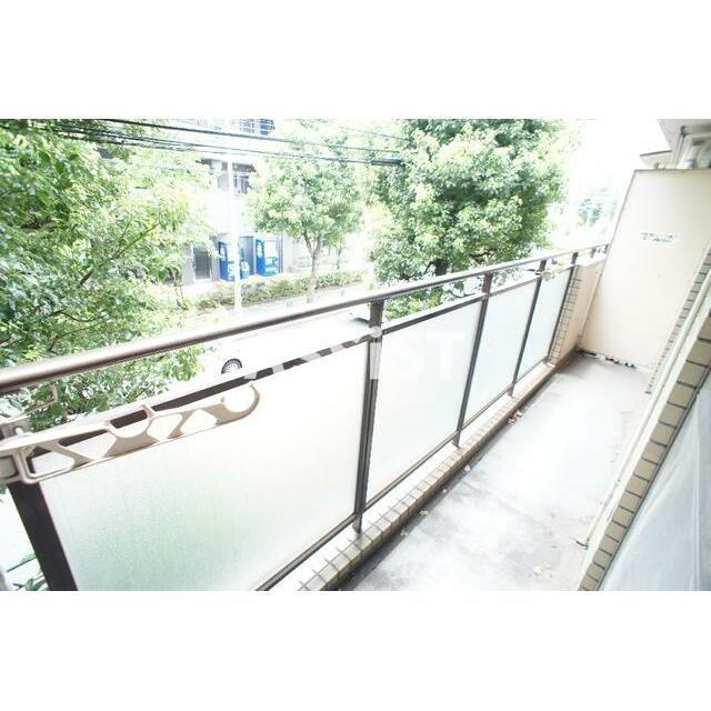 世田谷区赤堤２丁目の賃貸マンションのバルコニー