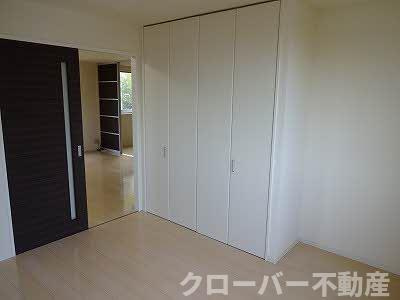 パインテイル D棟のその他