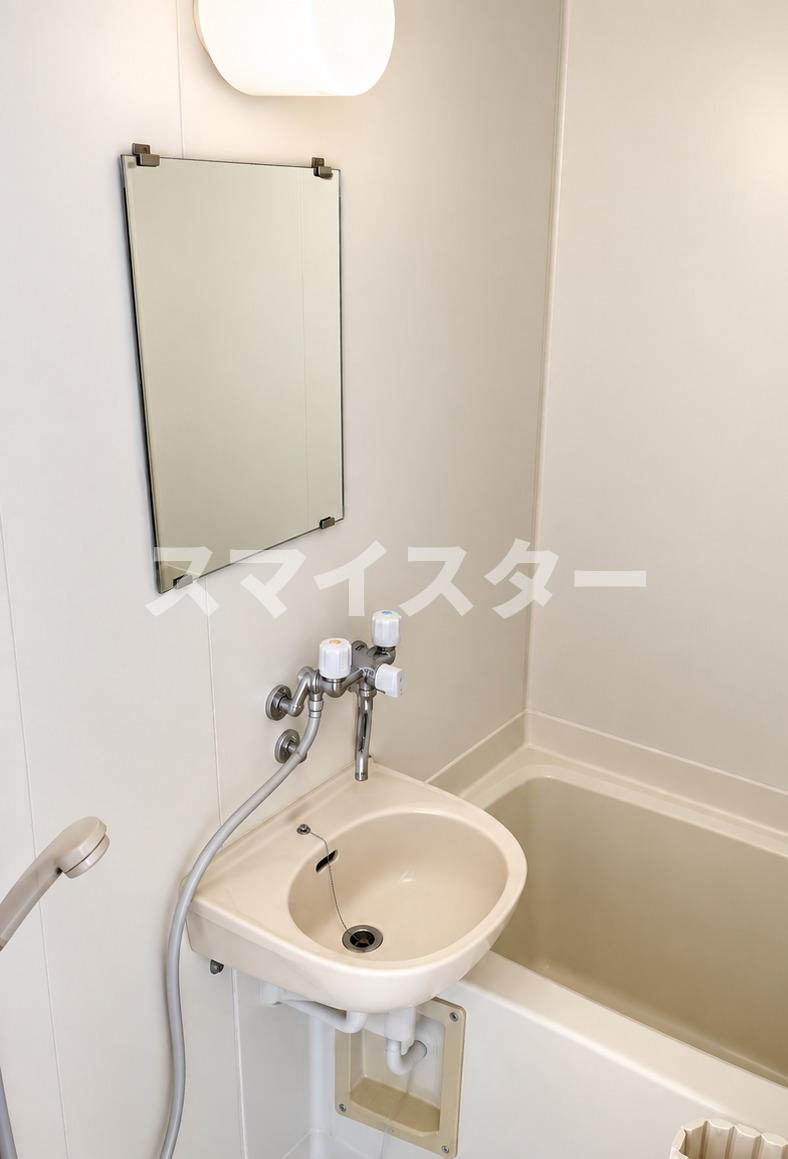 市川市南八幡５丁目のアパートの洗面所