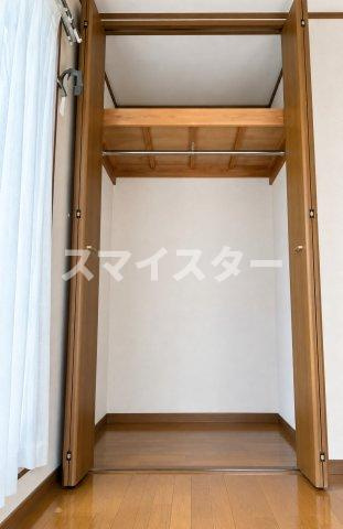 市川市南八幡５丁目のアパートの収納