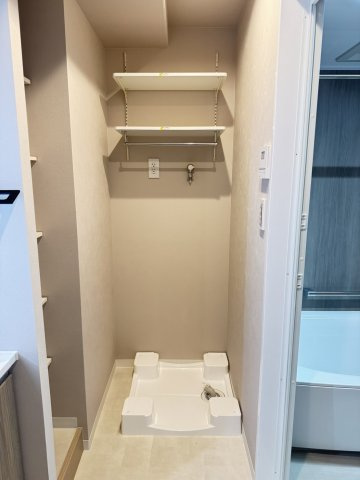 ワコーレ神戸灘タワーのランドリースペース