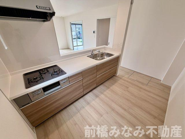 【新築】前橋市光が丘町　B号棟(全２棟)　ハートフルタウン　新築建売分譲のキッチン|キッチンでお料理をお楽しみください