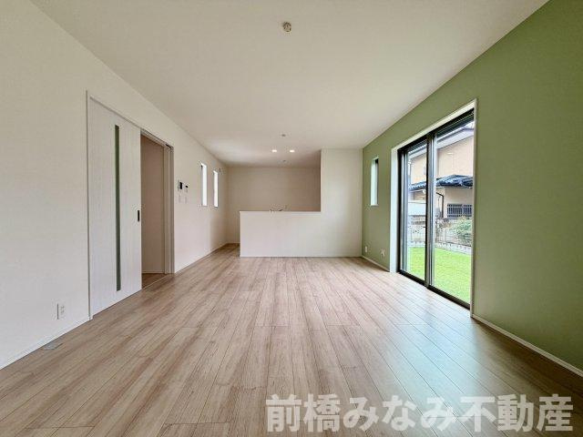 【新築】前橋市上新田町　限定１棟　ハートフルタウン　新築建売の居間・リビング|ゆったり過ごせる居間です
