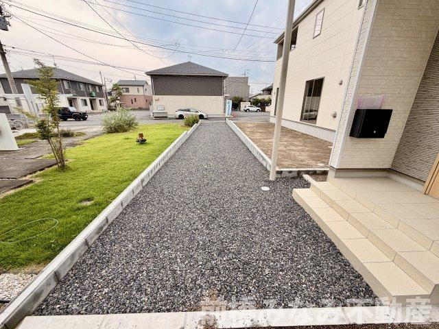 【新築平屋】前橋市稲荷新田町第3　１号棟(全４棟)　クレイドルガーデン　新築建売分譲の駐車場|駐車場があります