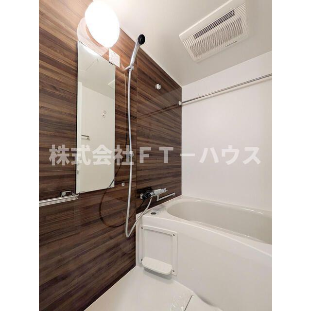 オーパスホームズ南行徳の浴室