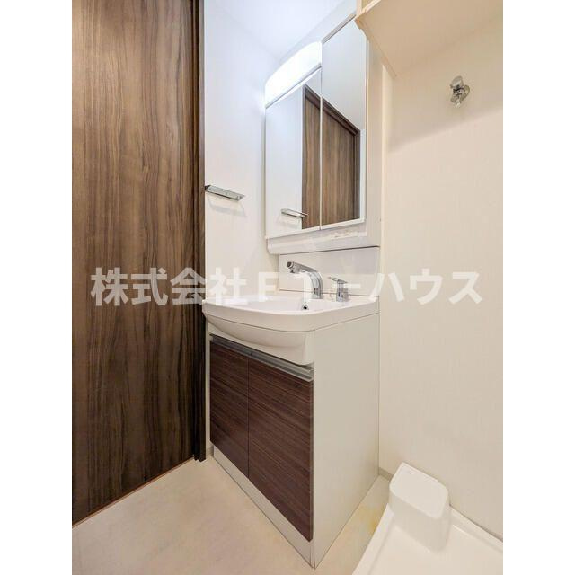 オーパスホームズ南行徳の独立洗面台