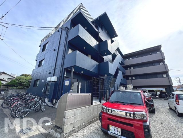 ピースカルマの駐車場