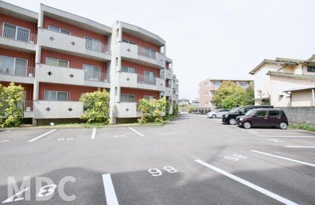 K`sガーデン住吉IIの駐車場