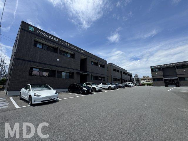 ココカラハウス庄町の駐車場