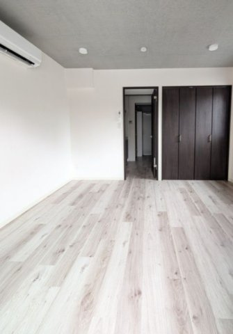 アルファキューブ西大島の寝室