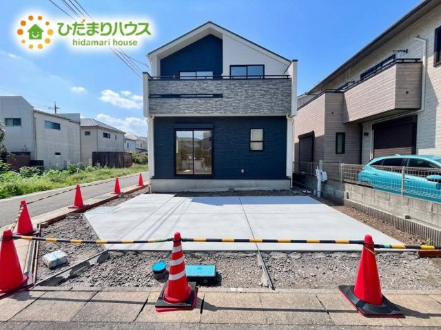 上尾市井戸木3丁目　新築戸建　ブルーミング01の外観|9/21撮影
※空は加工しています
