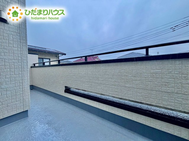 上尾市井戸木3丁目　新築戸建　ブルーミング01のバルコニー