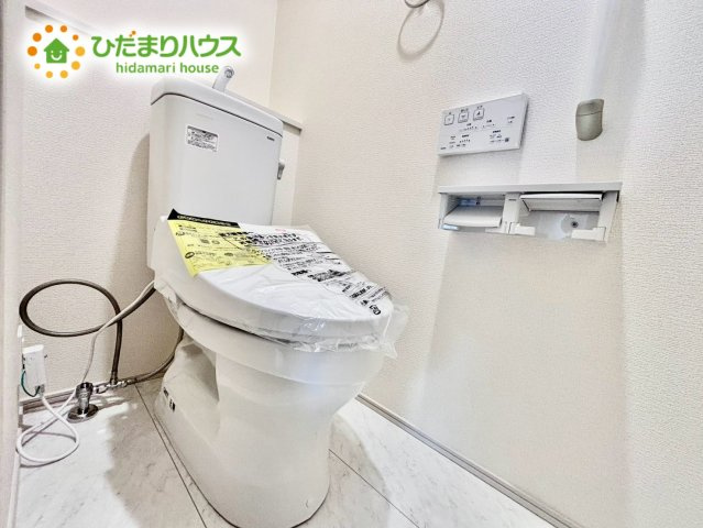 上尾市井戸木3丁目　新築戸建　ブルーミング01のトイレ