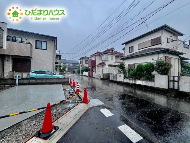 上尾市井戸木3丁目　新築戸建　ブルーミング01の前面道路含む現地写真|9/21撮影