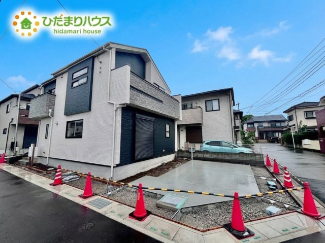 上尾市井戸木3丁目　新築戸建　ブルーミング01の前面道路含む現地写真|9/21撮影
※空は加工しています