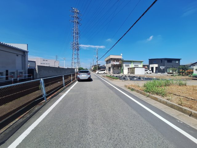 高崎市倉賀野町売土地の前面道路含む現地写真