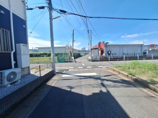 高崎市倉賀野町売土地の前面道路含む現地写真