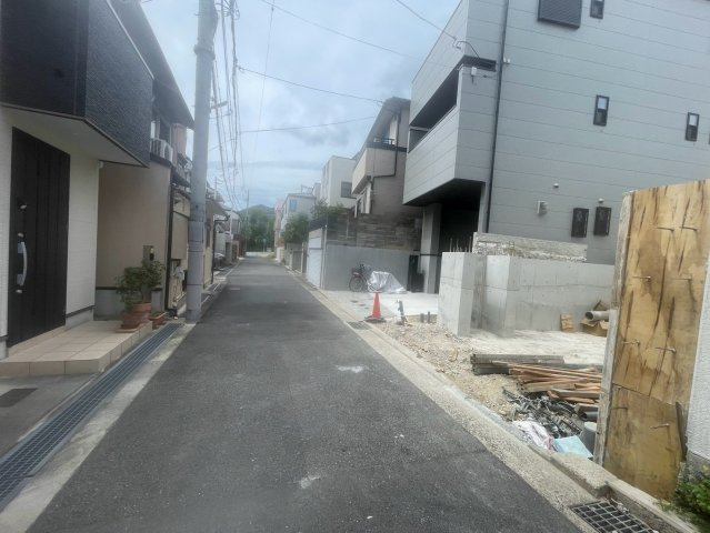 【前面道路含む現地写真】の画像