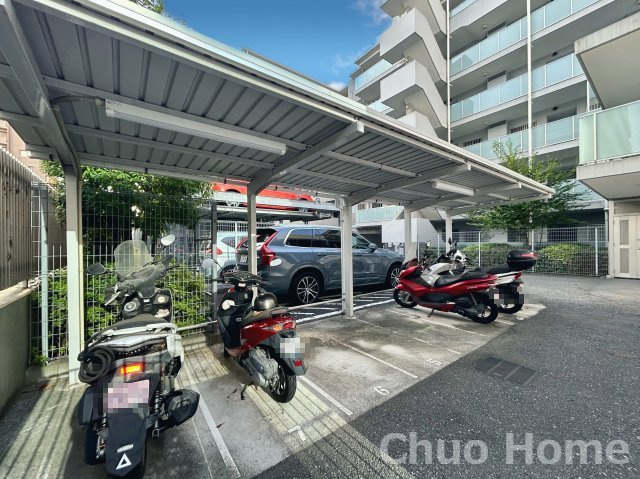 木場レジデンスの駐車場|【バイク置場】最新の空き状況や費用などの詳細は担当スタッフまでお問い合わせください。