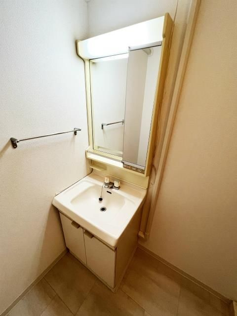 HOKI HAUS千歳船橋の洗面所