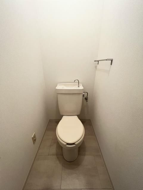 HOKI HAUS千歳船橋のトイレ