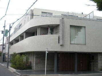 【外観】 | EL COURT WADA | 鉄筋コンクリート造のがっちりとした建物。