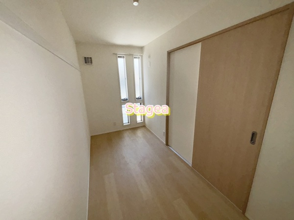 サンライズの寝室