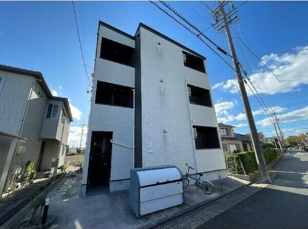 CRASTINE的場町(クラスティーネマトバチ