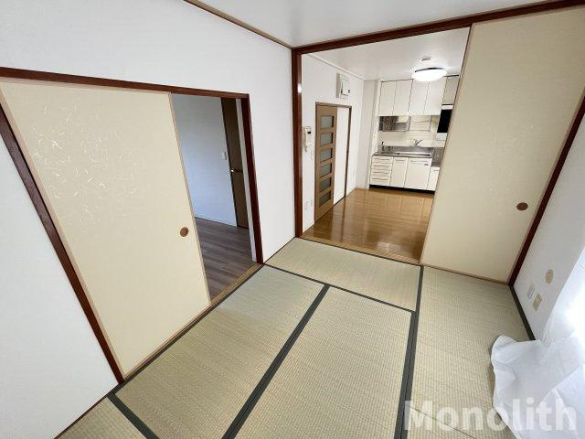 鶴山台45号棟の和室