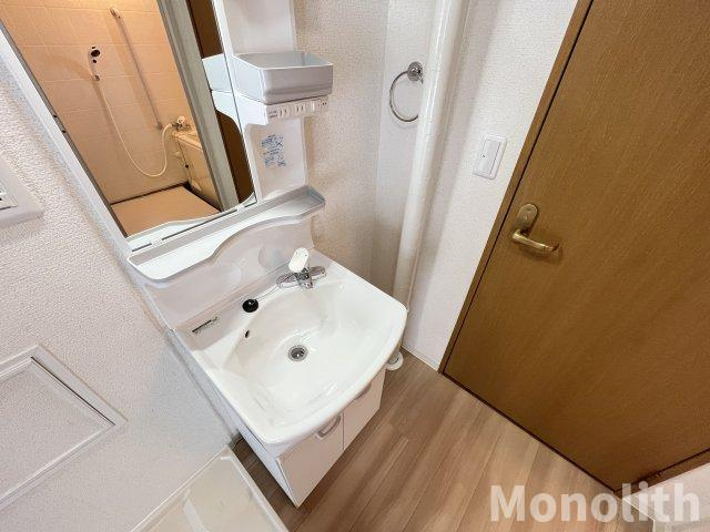 鶴山台45号棟の洗面所
