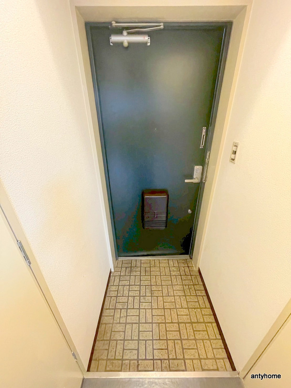 Do九条1の玄関