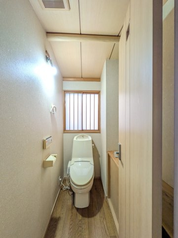 熱海市西山町　川のせせらぎを聞きながらのトイレ