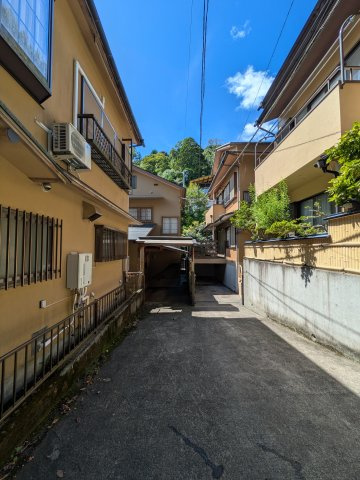 熱海市西山町　川のせせらぎを聞きながらの外観