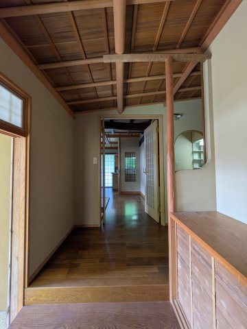 熱海市西山町　川のせせらぎを聞きながらの玄関